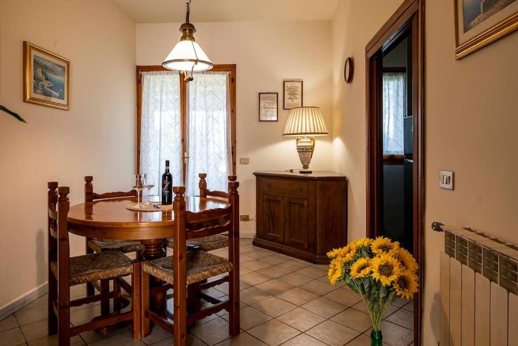 Casa Vacanze Santa Maria เชร์ตาลโด ภายนอก รูปภาพ