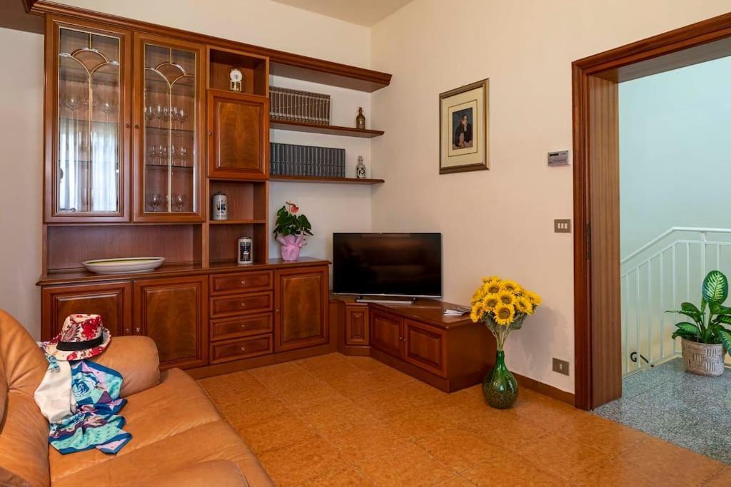 Casa Vacanze Santa Maria เชร์ตาลโด ภายนอก รูปภาพ