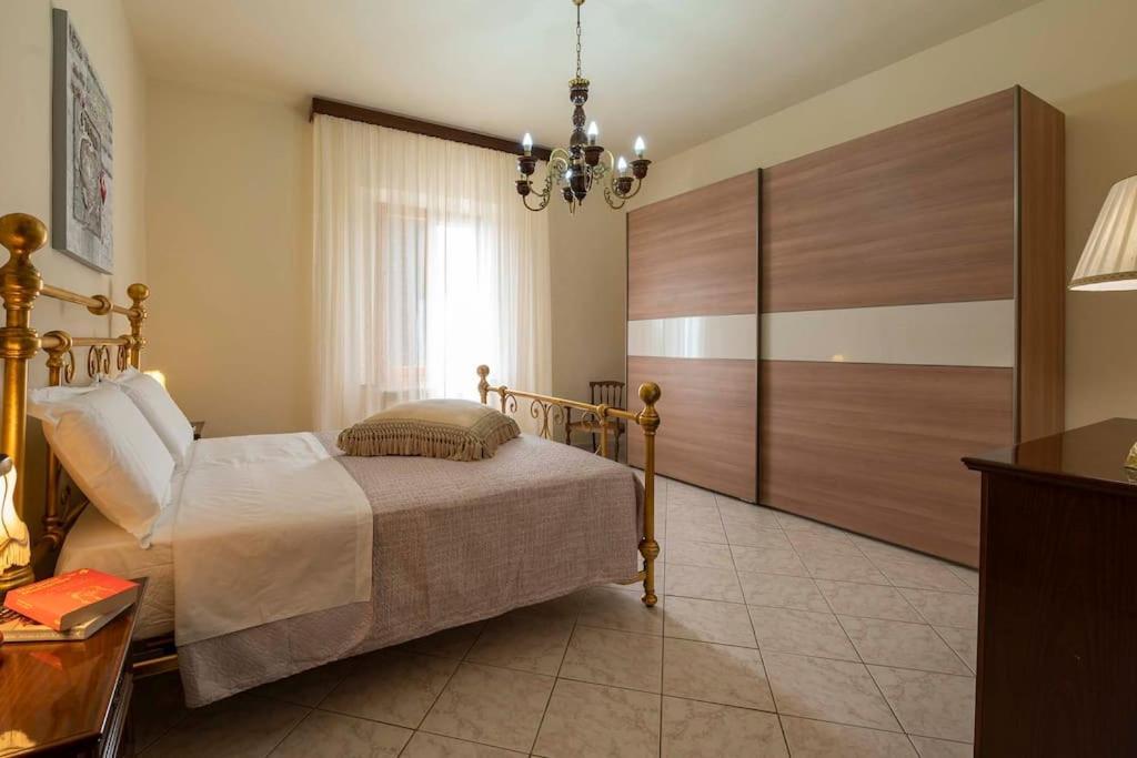 Casa Vacanze Santa Maria เชร์ตาลโด ภายนอก รูปภาพ